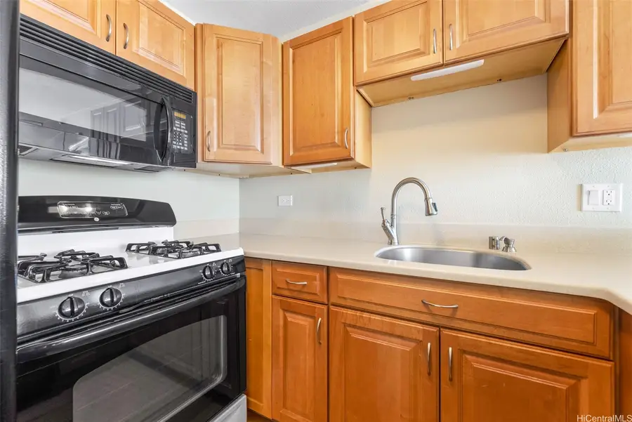 2452 Tusitala Street #1404, Honolulu, HI 96815 - #2