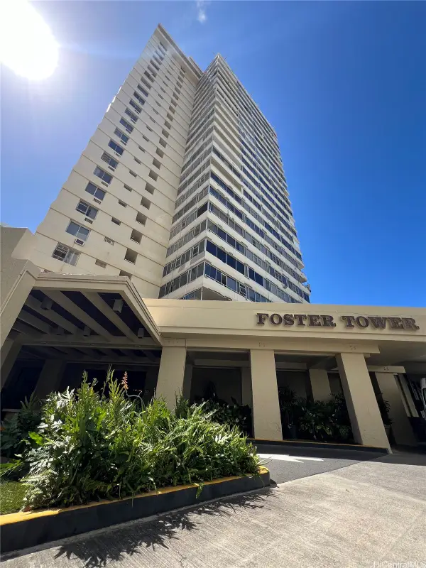 2500 Kalakaua Avenue #1604, Honolulu, HI 96815