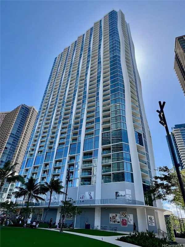 1000 Auahi Street #3403, Honolulu, HI 96814