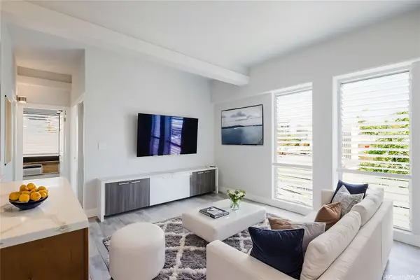 1096 S Beretania Street #301, Honolulu, HI 96814