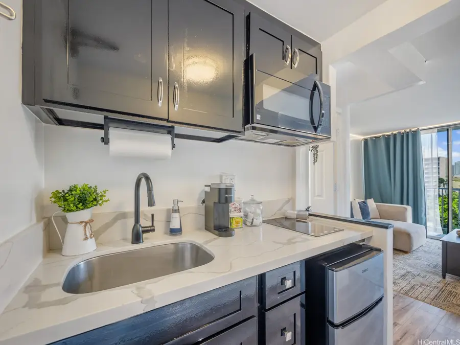 2427 Kuhio Avenue #804, Honolulu, HI 96815 - #3