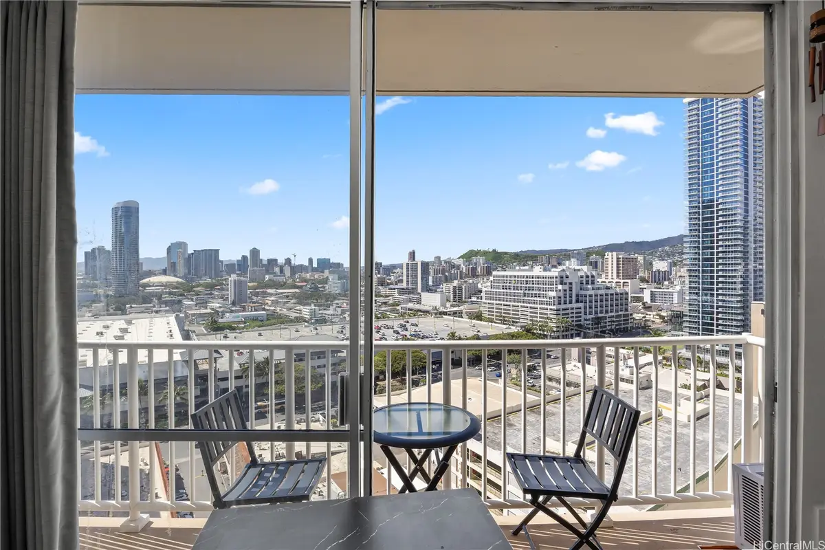 750 Amana Street #1702, Honolulu, HI 96814 - #1