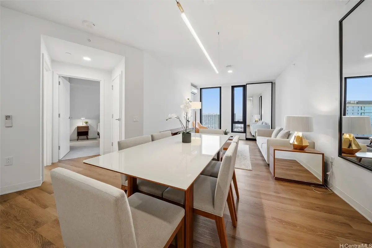 987 Queen Street #4013, Honolulu, HI 96814 - #1