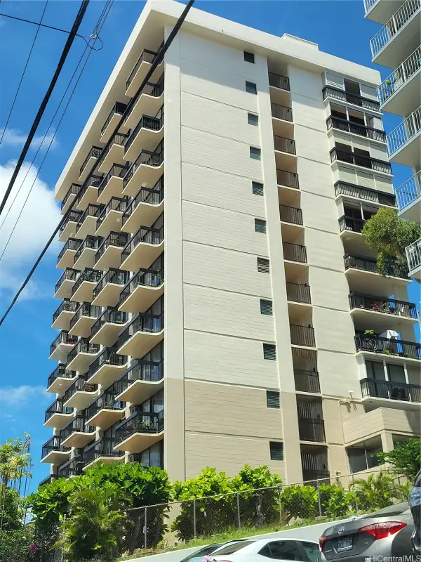 1560 Thurston Avenue #303, Honolulu, HI 96822