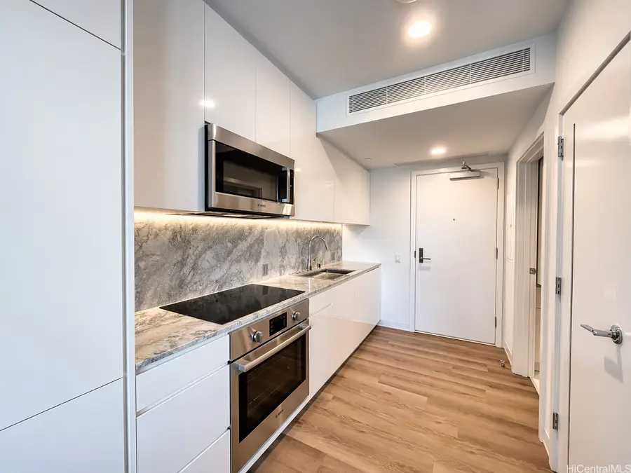 987 Queen Street #1316, Honolulu, HI 96814 - #3