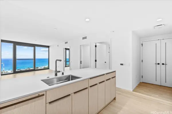 333 Ward Avenue #3701, Honolulu, HI 96814