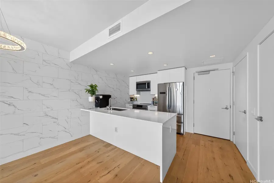 1001 Queen Street #2604, Honolulu, HI 96814 - #3
