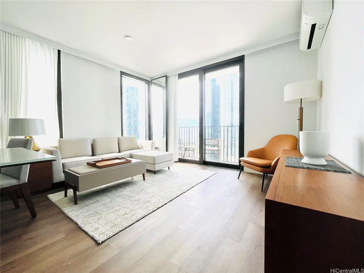 987 Queen Street #1802, Honolulu, HI 96814 - #1