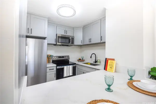 731 Amana Street #904, Honolulu, HI 96814