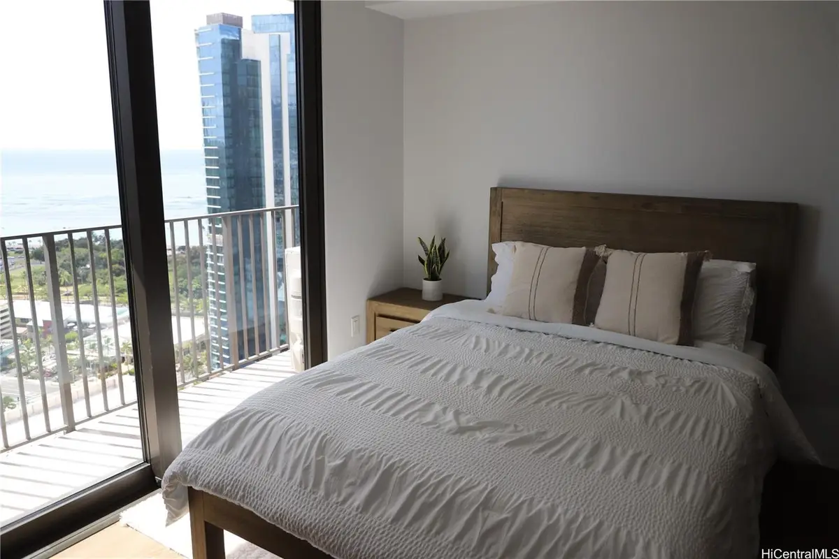 987 Queen Street #3006, Honolulu, HI 96814 - #1