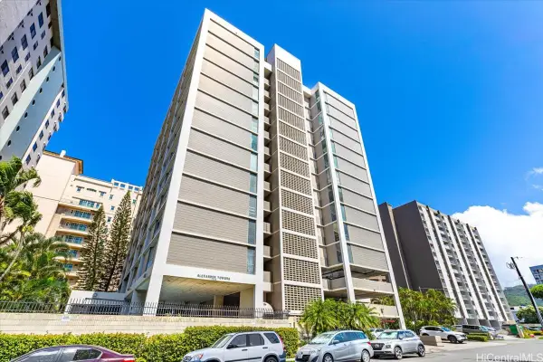 1226 Alexander Street #505, Honolulu, HI 96826