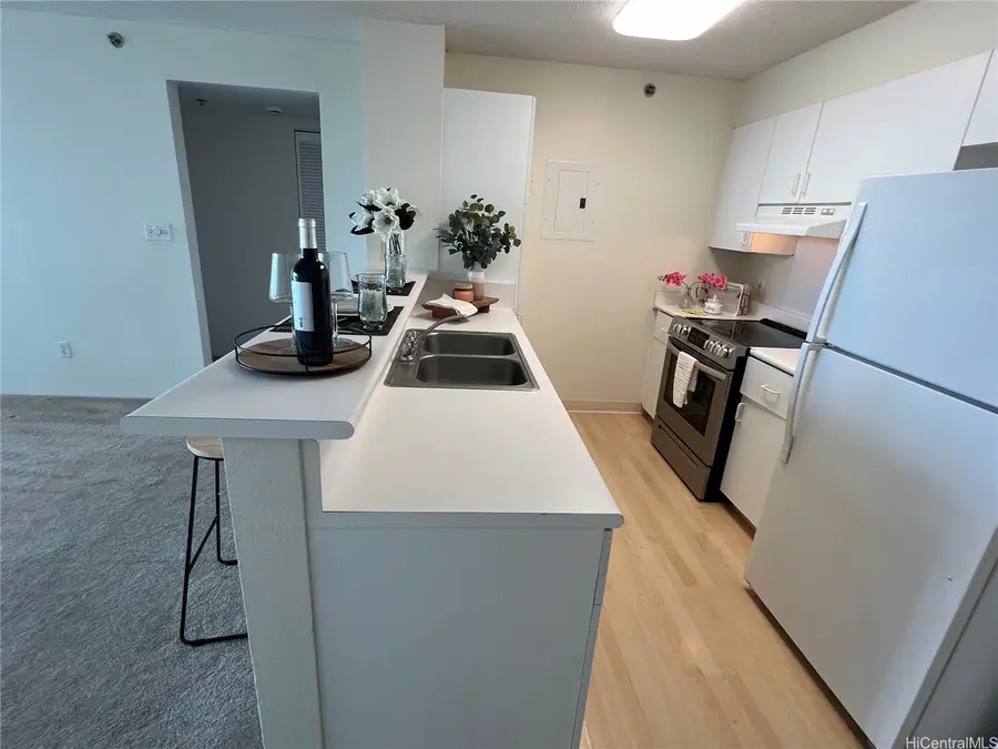 1448 Young Street #1401, Honolulu, HI 96814 - #3