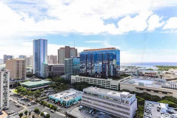 629 Keeaumoku Street #1811, Honolulu, HI 96814