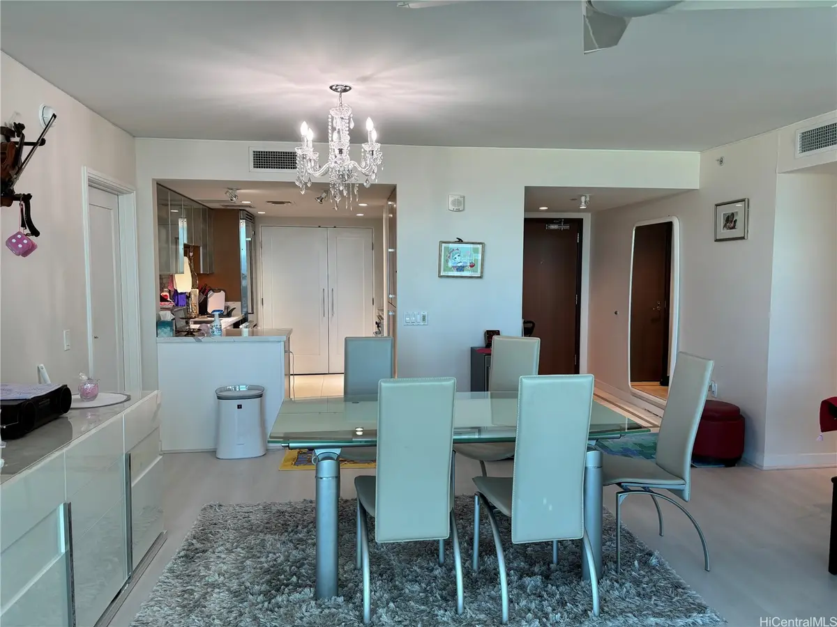 1177 Queen Street #2105, Honolulu, HI 96814 - #1