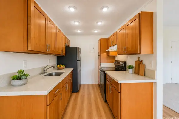 94-1139 Mopua Loop #J5, Waipahu, HI 96797