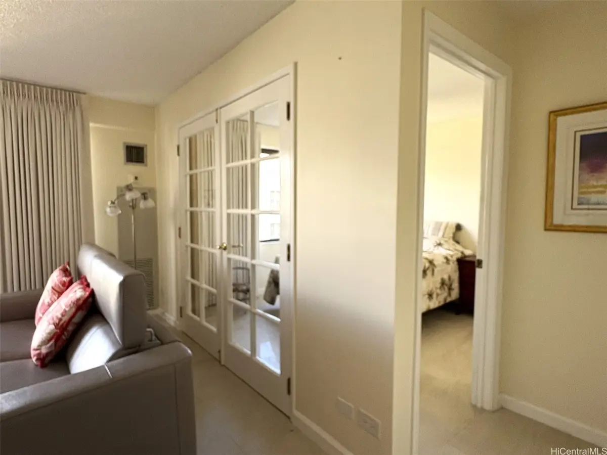 2140 Kuhio Avenue #911, Honolulu, HI 96815 - #1