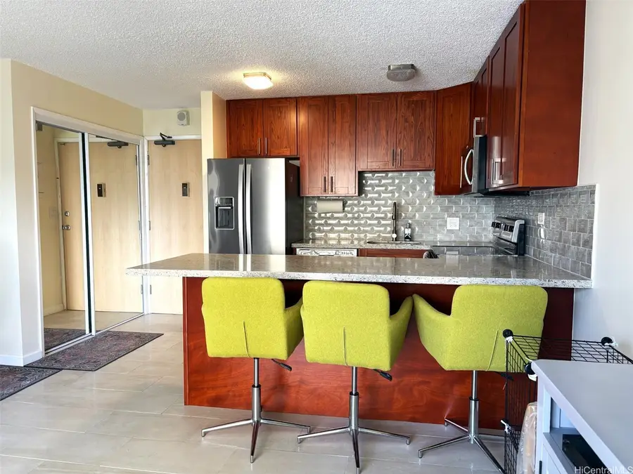 2140 Kuhio Avenue #911, Honolulu, HI 96815 - #2