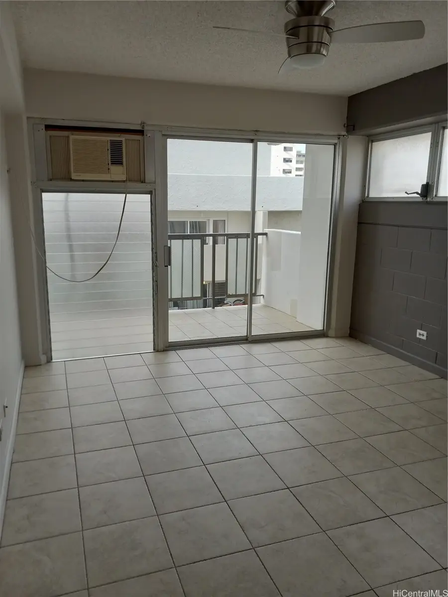 2465 Kuhio Avenue #1206, Honolulu, HI 96815 - #3