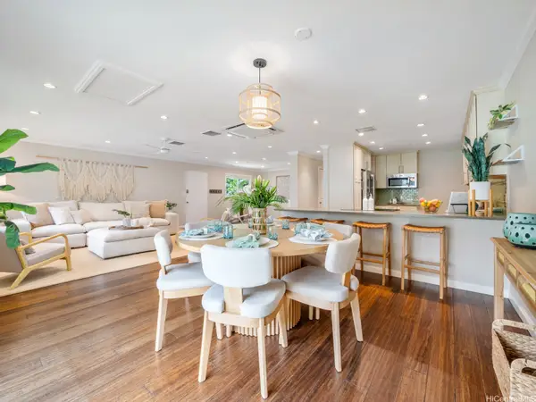 1002 Lunaai Street, Kailua, HI 96734