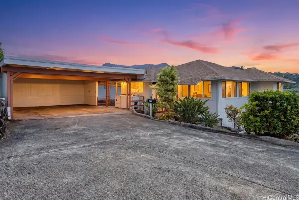 741 Alewa Drive #A, Honolulu, HI 96817