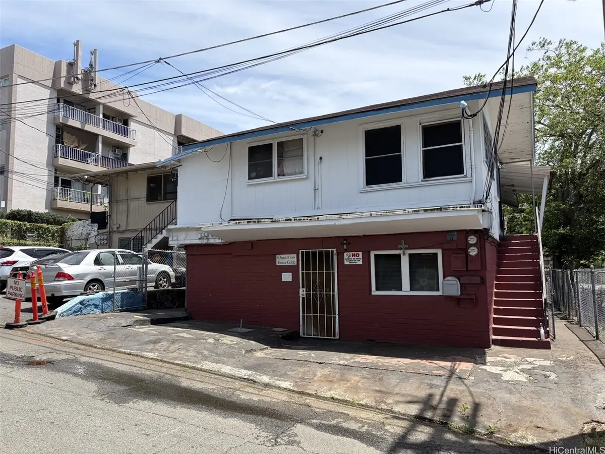 1453 Pele Street, Honolulu, HI 96813 - #1
