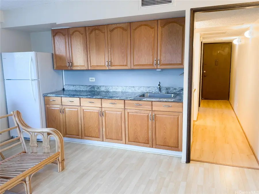 2440 Kuhio Avenue #712, Honolulu, HI 96815 - #2