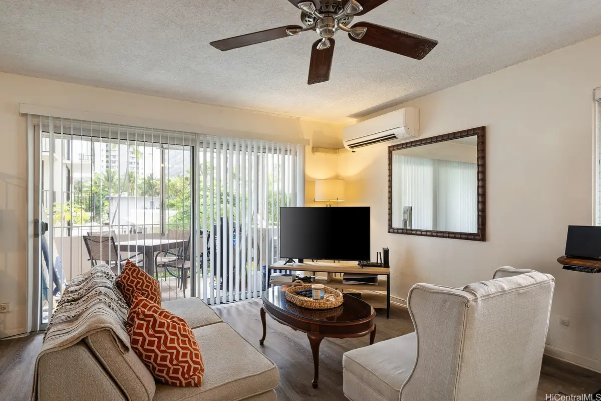 411 Kaiolu Street #302, Honolulu, HI 96815 - #1