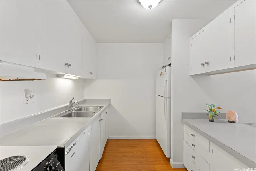 1610 Kanunu Street #1207, Honolulu, HI 96814 - #3