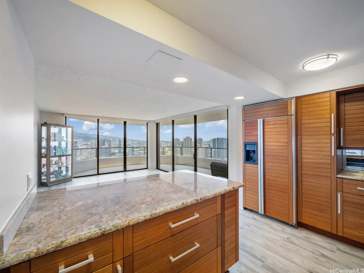 1910 Ala Moana Boulevard #40D, Honolulu, HI 96815 - #1