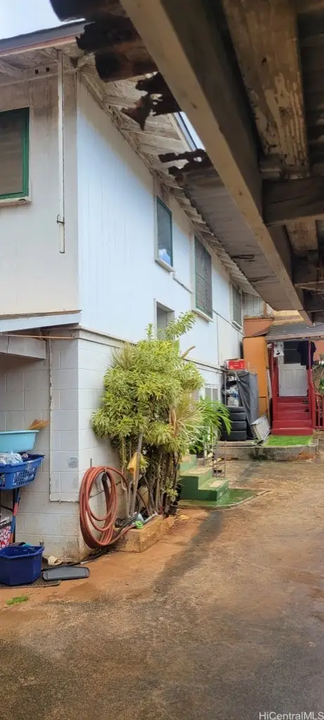 1524 Meyers Street, Honolulu, HI 96819 - #2
