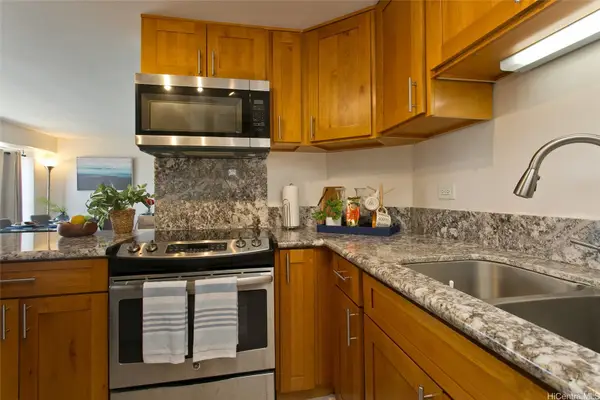 2525 Date Street #3706, Honolulu, HI 96826