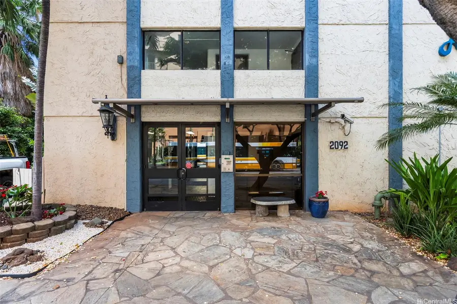 2092 Kuhio Avenue #902, Honolulu, HI 96815 - #2