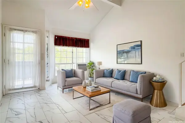 500 Mananai Place #17V, Honolulu, HI 96818