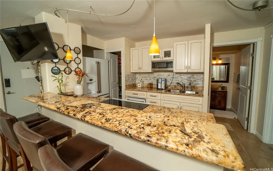 2442 Kuhio Avenue #1101, Honolulu, HI 96815 - #3