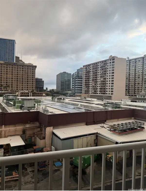 1624 Kanunu Street #502, Honolulu, HI 96814