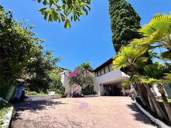 1776 Kumakani Loop, Honolulu, HI 96821