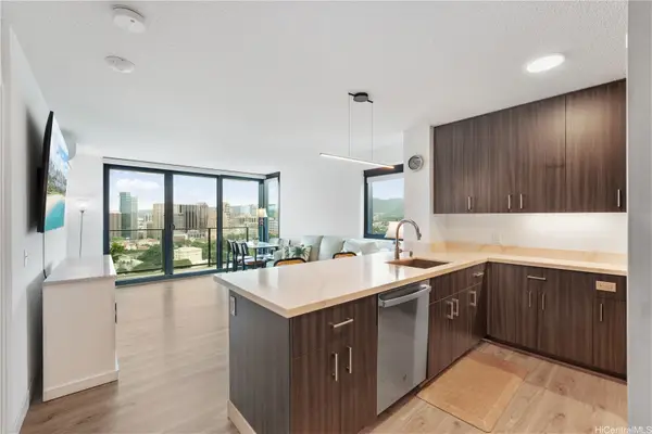 615 Keawe Street #2703, Honolulu, HI 96813