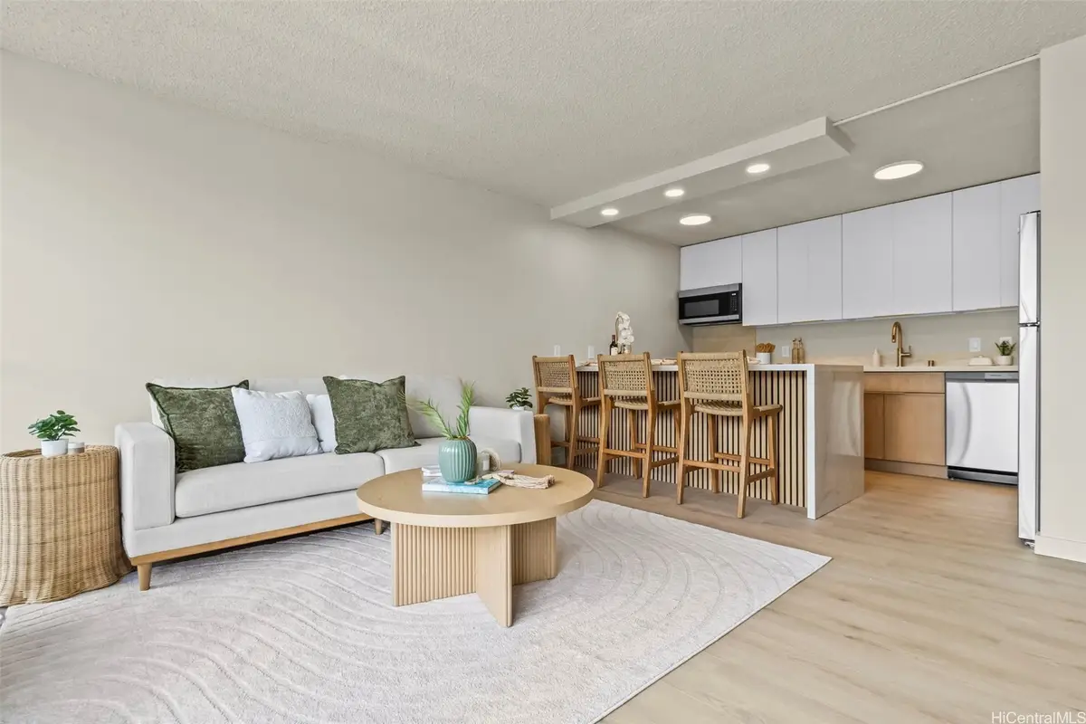 1687 Pensacola Street #1004, Honolulu, HI 96822 - #1