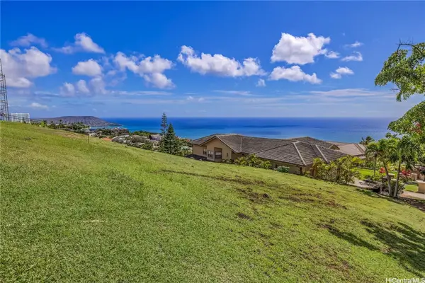 549 Moaniala Street, Honolulu, HI 96821