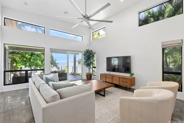 47-409 Kamehameha Highway #B, Kaneohe, HI 96744