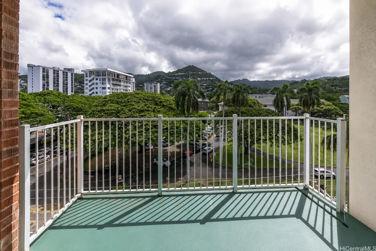 1535 Punahou Street #704, Honolulu, HI 96822 - #1