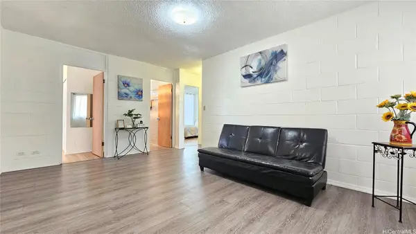 94-245 Leowahine Street #E2018, Waipahu, HI 96797