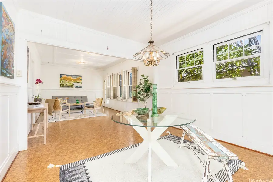 3204 Mooheau Avenue, Honolulu, HI 96816 - #2