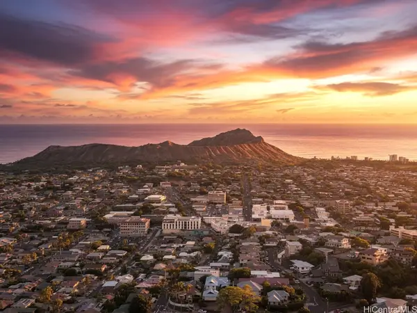 3950 Sierra Drive, Honolulu, HI 96816