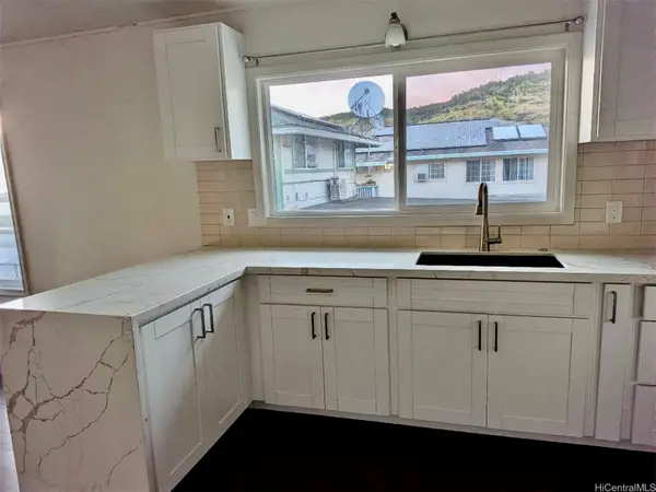 1592 Perry Street, Honolulu, HI 96819
