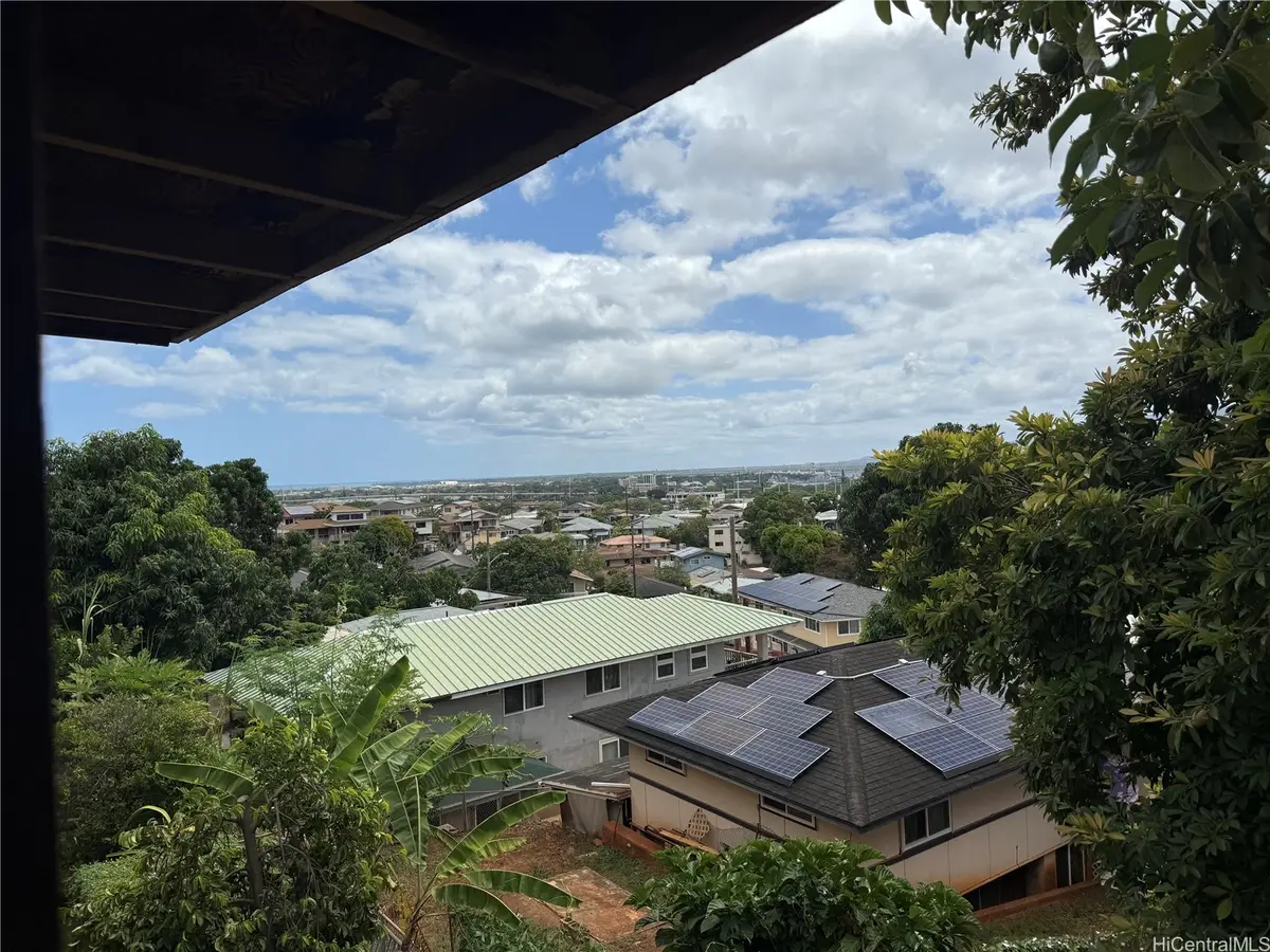 1358 Wanaka Street, Honolulu, HI 96818 - #1