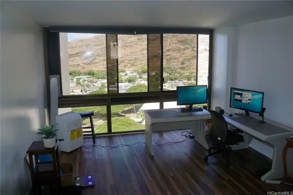 521 Hahaione Street #16-G, Honolulu, HI 96825