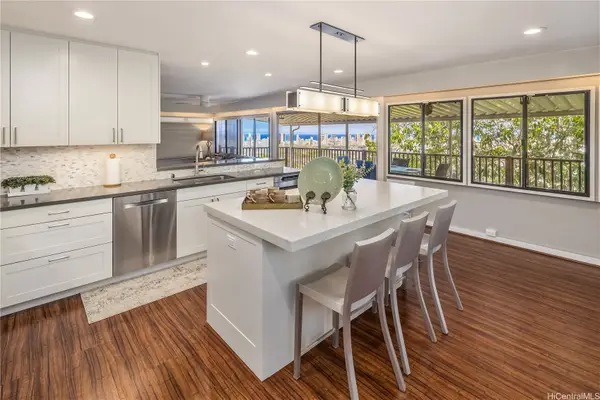 1516 Alencastre Street, Honolulu, HI 96816
