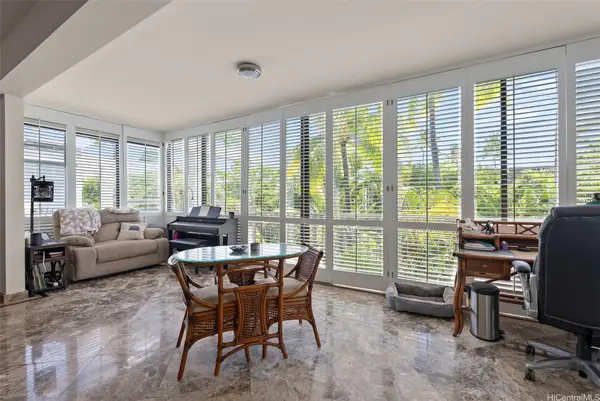 4999 Kahala Avenue #422, Honolulu, HI 96816