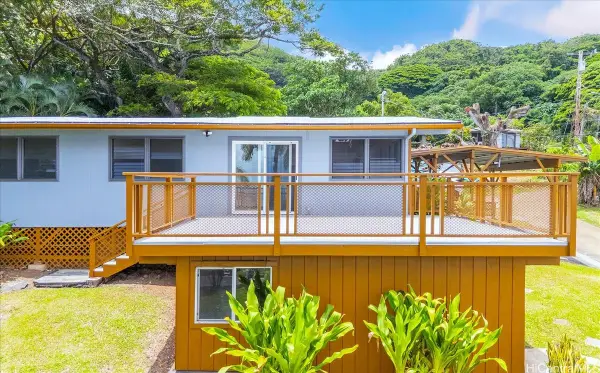 47-860 Kamehameha Highway, Kaneohe, HI 96744